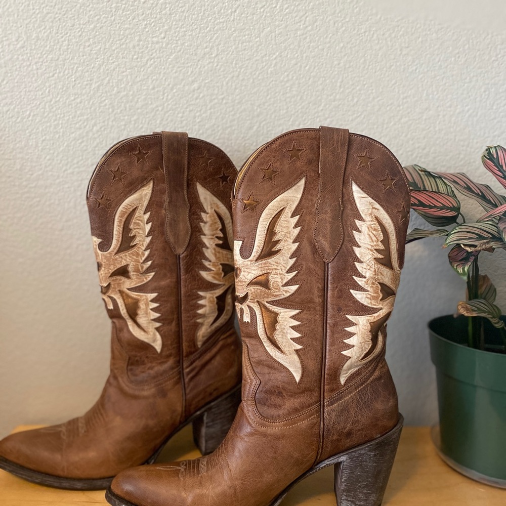 Idyllwind brown and cream cowgirl boots. Like new size 8 1/2